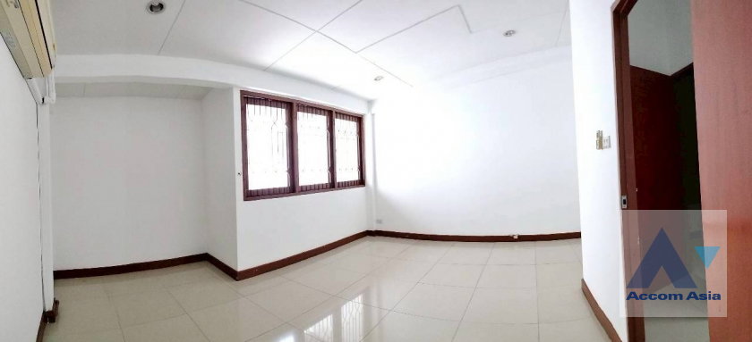 picture 🔼🔽 AccomA 📩 Home Office 2 BR Townhouse in Khlong Tan Nuea (2515243) - 7/16