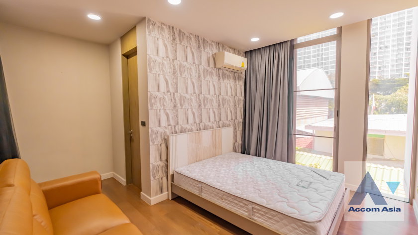 picture 🔼🔽 AccomA 📩 Pet friendly,Double High Ceiling,Corner Unit 4 BR House @Quarter 39 (AA27317) - 13/20