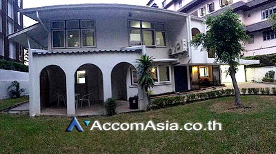 เช่าบ้านเดี่ยว วัน แบงค็อก   : 🔼🔽 AccomA 📩 Pet friendly 3 BR House in Khlong Tan Nuea (90203)