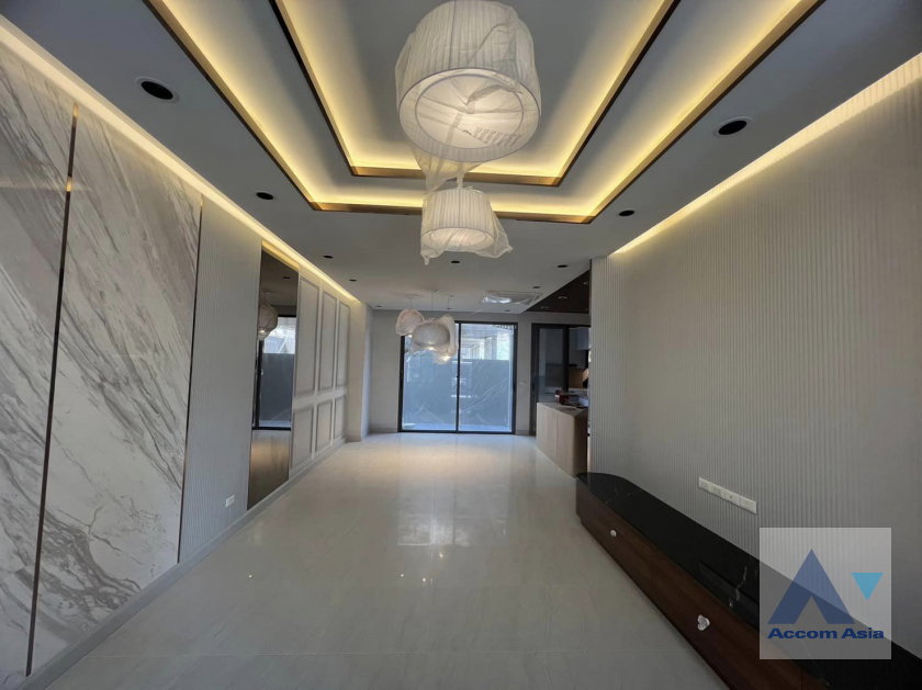 รูป 🔼🔽 AccomA 📩 Fully Furnished 4 BR Townhouse @Veritz Sathupradit 34 (AA39058) - รูปที่ 2/9