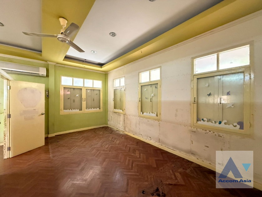 picture 🔼🔽 AccomA 📩  Classic Pool Villa with Expansive Garden (2311226) - 10/20