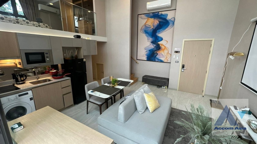 รูป 🔼🔽 AccomA 📩 Duplex Condo,Fully Furnished 2 BR Condominium @Walden Asoke (AA44974) - รูปที่ 2/13