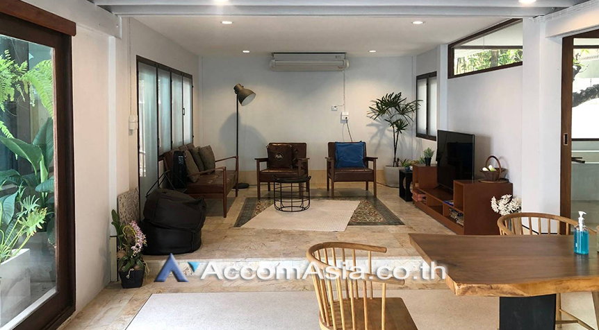 picture 🔼🔽 AccomA 📩  4 BR House in Khlong Tan Nuea (AA27321) - 3/11