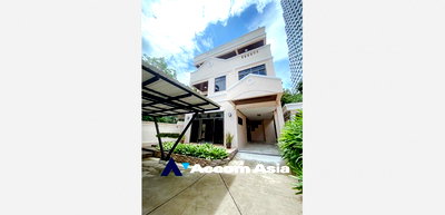 Houses for rent Phloen Chit Road : 🔼🔽 AccomA 📩  4 BR House in Khlong Toei (5001701)