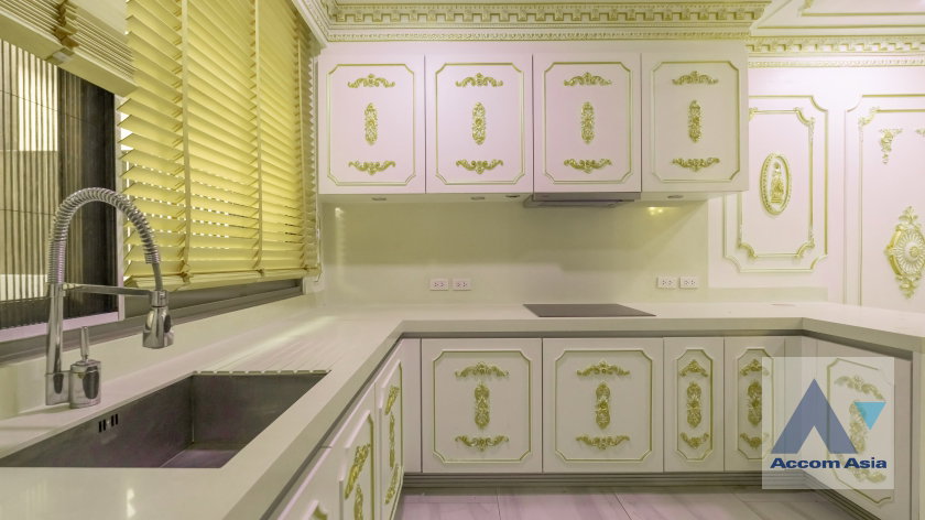 picture 🔼🔽 AccomA 📩 European Classic-Style Luxury Home (AA35121) - 7/20