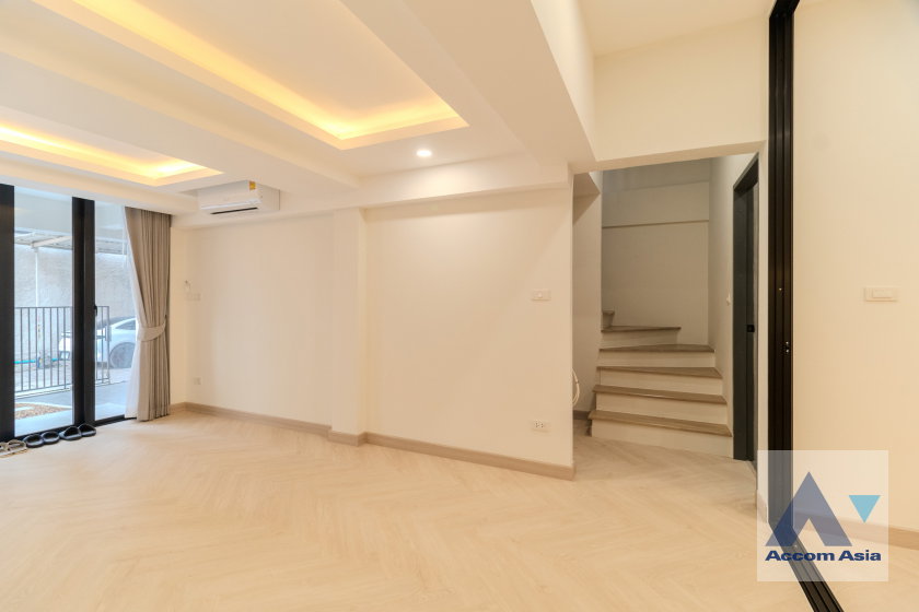 รูป 🔼🔽 AccomA 📩 Pet friendly 3 BR House in  Lumphini (AA41427) - รูปที่ 13/20