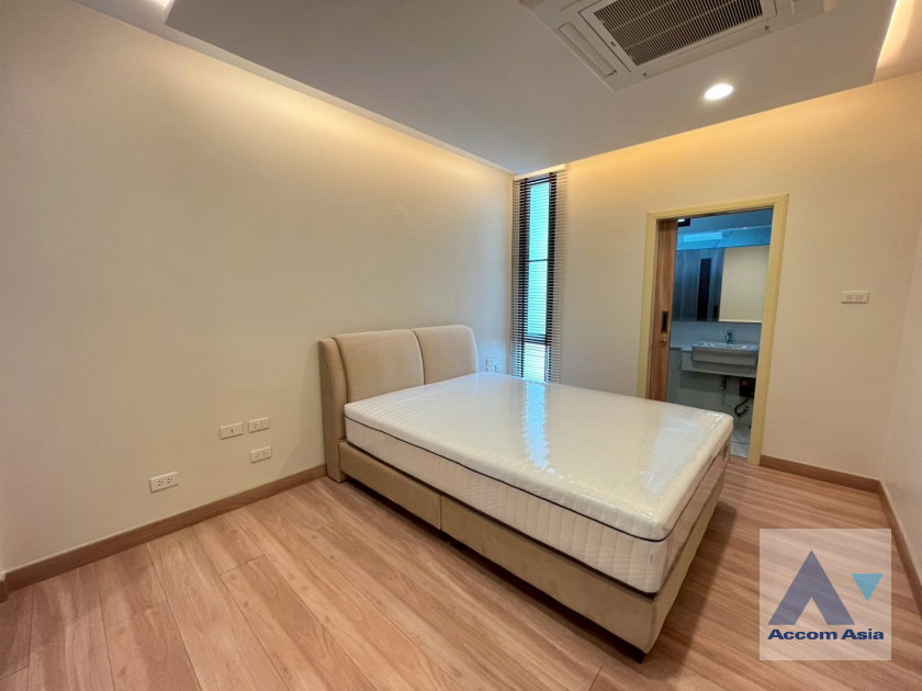 รูป 🔼🔽 AccomA 📩 Pet friendly,Newly renovated,Common Pool 3 BR Townhouse @KLANG Nivas (AA20201) - รูปที่ 8/17