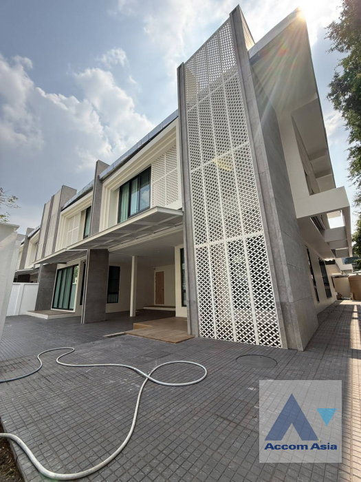 picture 🔼🔽 AccomA 📩 Pet friendly 4 BR Townhouse @KLANG Nivas (AA43548) - 1/9