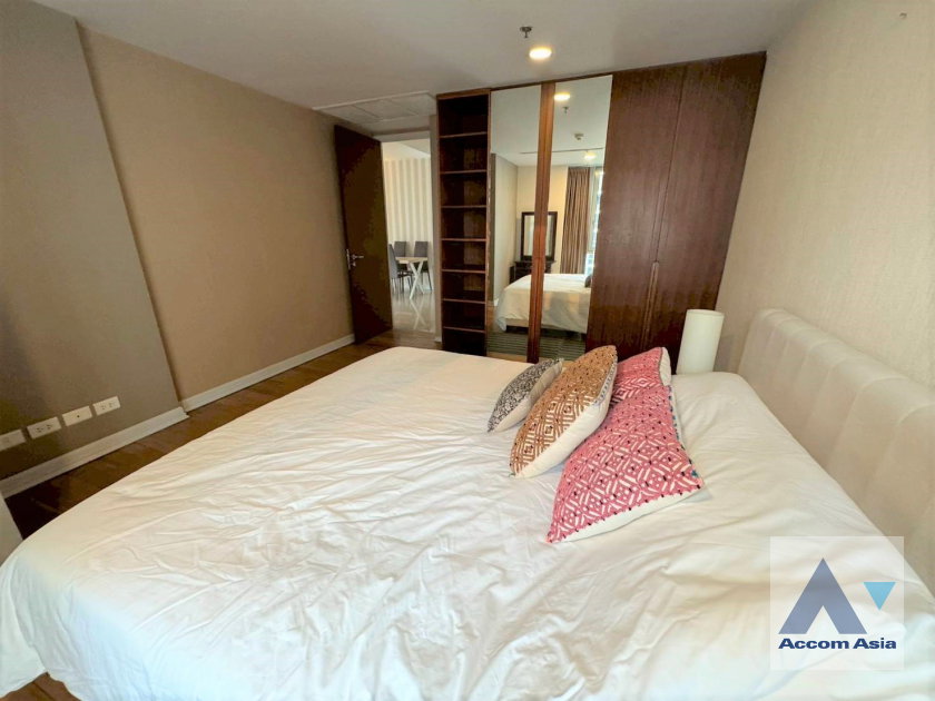 รูป 🔼🔽 AccomA 📩 Pet friendly 2 BR Condominium @The Legend Saladaeng (1512622) - รูปที่ 10/15