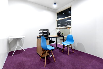 Office for rent Khlong Toei : Fully serviced private office space for you and your team in Regus Exchange Tower (42F MOS)