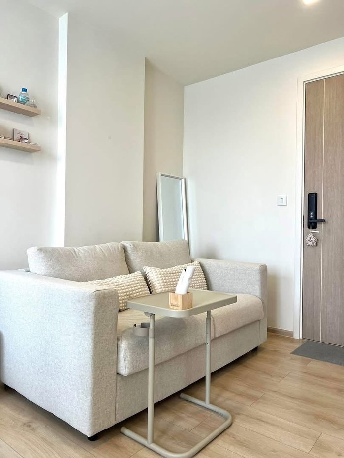 picture ☘️☘️A minimalist-style room – who will own it? “Chambers Onnut” is less than a minute from BTS Onnut. Lush greenery - 4/17