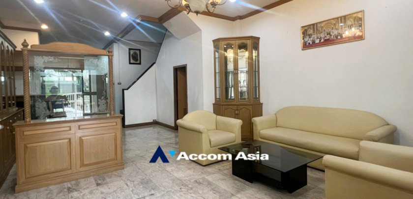 รูป 🔼🔽 AccomA 📩  Classic wood-themed home with full built-ins throughout, located in Phra Khanong (AA32424) - รูปที่ 2/20