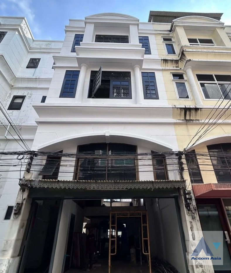 picture 🔼🔽 AccomA 📩 Home Office 5 BR Townhouse in Khlong Tan Nuea (AA45071) - 1/20