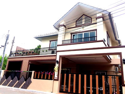 บ้านเดี่ยว วิทยาลัยอาชีวศึกษาธนบุรี : ขายบ้านเดี่ยว 2 ชั้น หมู่บ้านอิ่มอัมพรทาวน์ หลังมุม ตลิ่งชัน ใกล้ BTS+MRT 