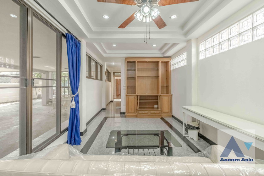 picture 🔼🔽 AccomA 📩 Pet friendly 4 BR House in Bang Chak (AA36596) - 10/20