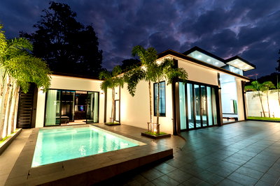 บ้านเดี่ยว ชลบุรี : Luxury Pool Villa House for Sale in East Pattaya