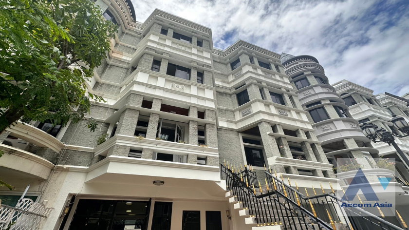 รูป 🔼🔽 AccomA 📩 Pet friendly,Home Office 4 BR Townhouse @Chicha Castle (1818447) - รูปที่ 1/18