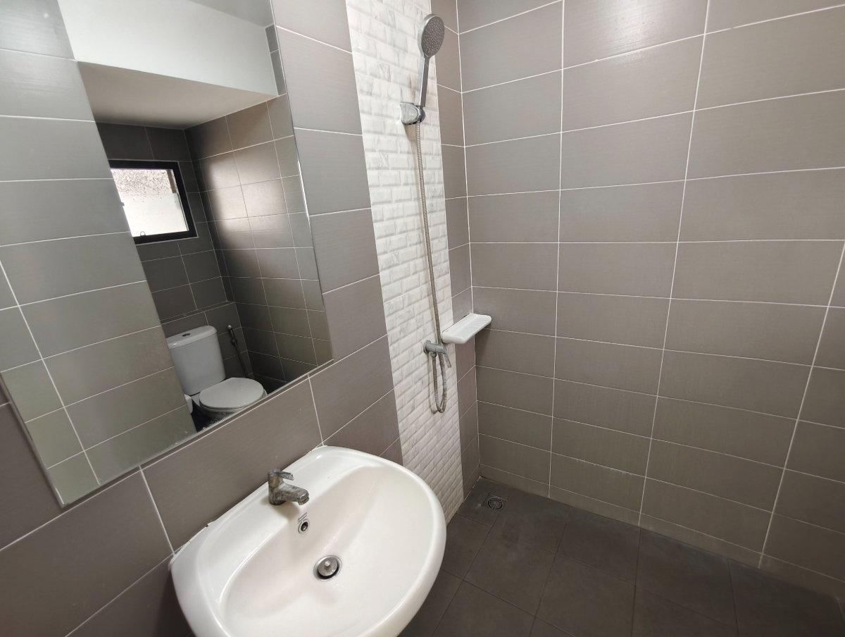 รูป 🏡 ทาวน์โฮม 2 ชั้น "แกรนด์พลีโน่ วัชรพล-สุขาภิบาล 5" เพียง 3.29 ล้าน เท่านั้น! - รูปที่ 23/32