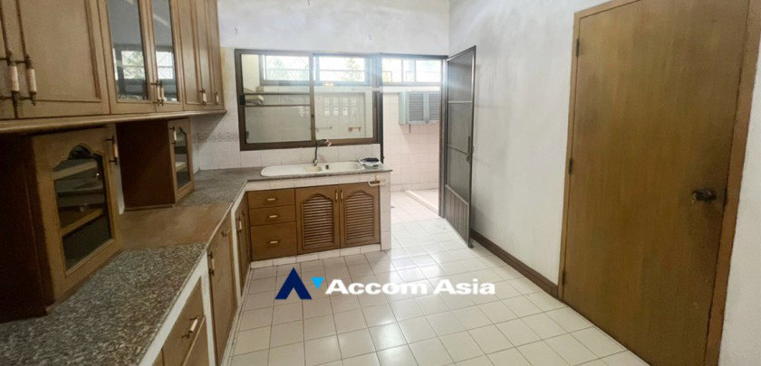 รูป 🔼🔽 AccomA 📩  Classic wood-themed home with full built-ins throughout, located in Phra Khanong (AA32424) - รูปที่ 11/20