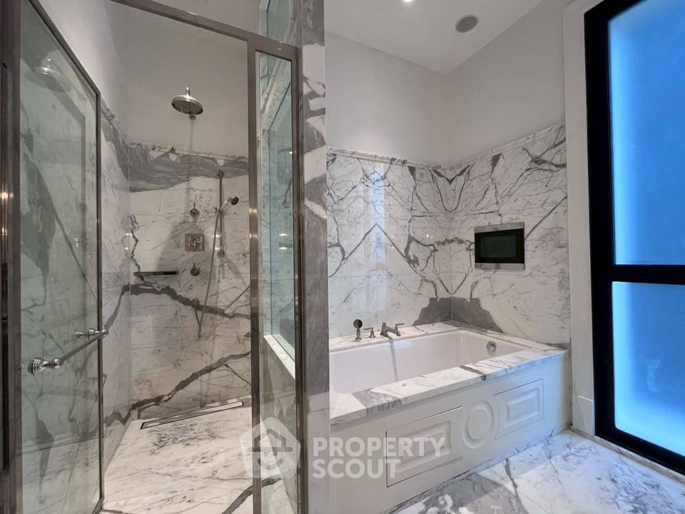 picture 2-BR Condo at 98 Wireless near BTS Phloen Chit (ID 2771719) - 10/12