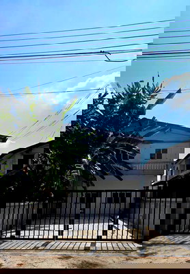 Townhouses for rent : FOR RENT: Spacious Warehouse , Unbeatable Price! Premium Location in the Heart of Bangkok, Rama 3.