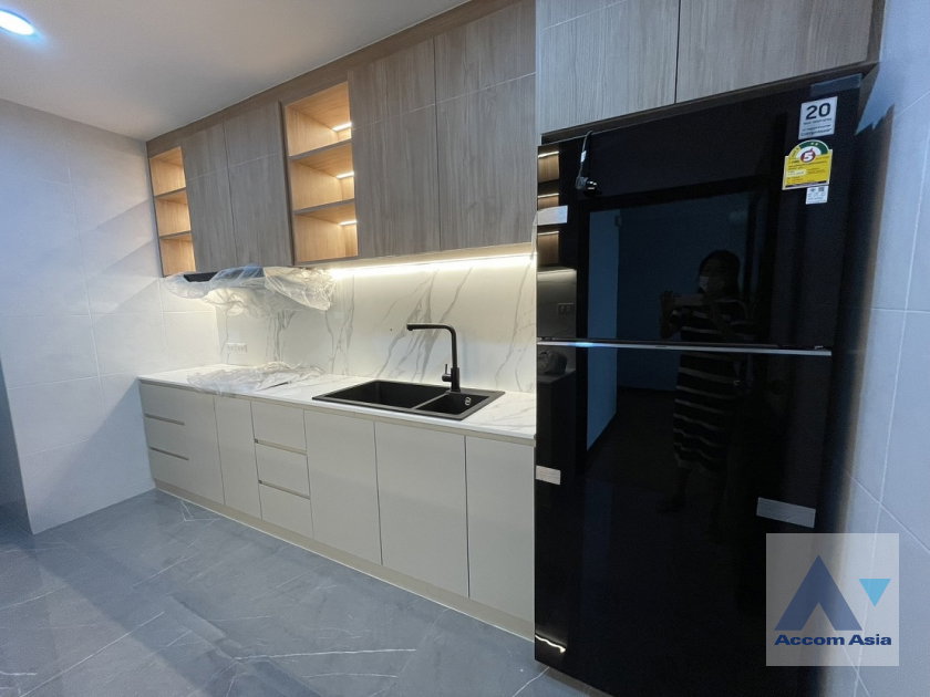 picture 🔼🔽 AccomA 📩 Newly renovated 3 BR Condominium @Sathorn Gardens (1511931) - 4/13