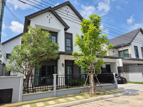 U1420 ให้เช่าบ้านเดี่ยว 2 ชั้น CENTRO BANGNA (เซนโทร บางนา) บ้านหรูระดับพรีเมียม ใกล้ Mega Bangna บ้านพร้อมเฟอร์ครบ ทำเลดีเดินทางสะดวก