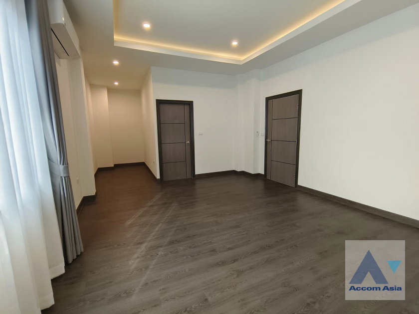 picture 🔼🔽 AccomA 📩 New Modern Home with Private Pool and Spacious Garden (AA35280) - 20/20