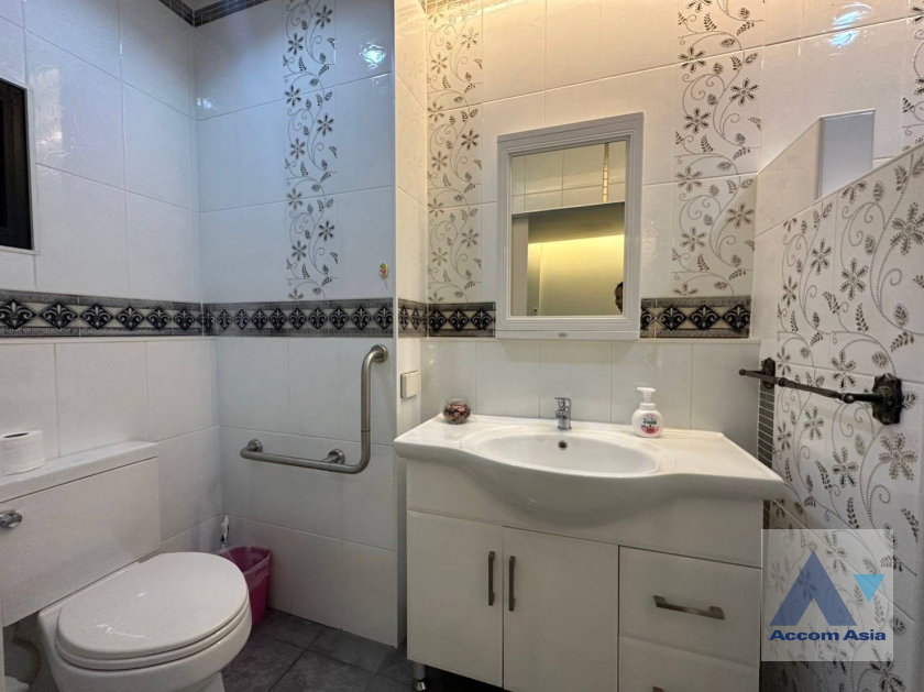 picture 🔼🔽 AccomA 📩 Pet friendly,Home Office 3 BR Townhouse in Klong Tan (AA33996) - 18/20