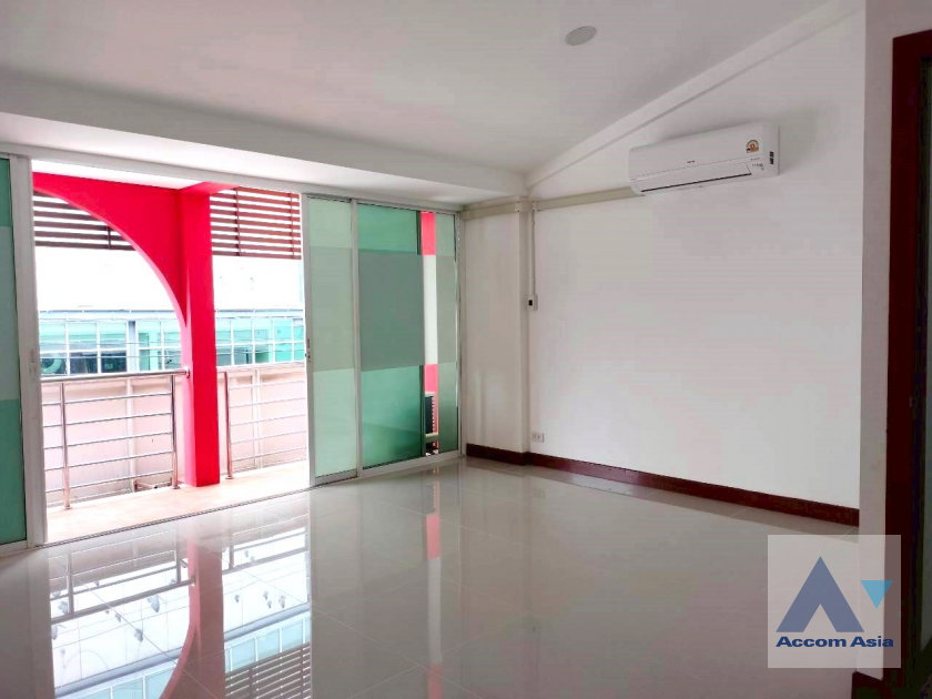picture 🔼🔽 AccomA 📩 Home Office 2 BR Townhouse in Khlong Tan Nuea (2515243) - 10/16