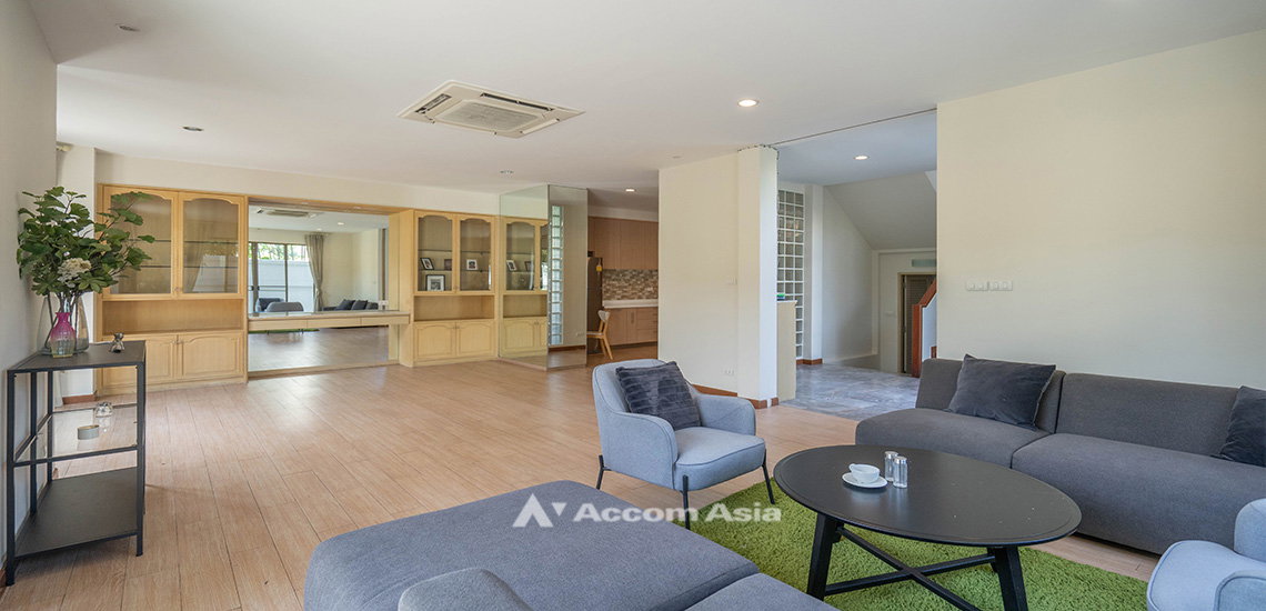 picture 🔼🔽 AccomA 📩 Pet friendly 4 BR House in Klong Tan (AA31765) - 9/19