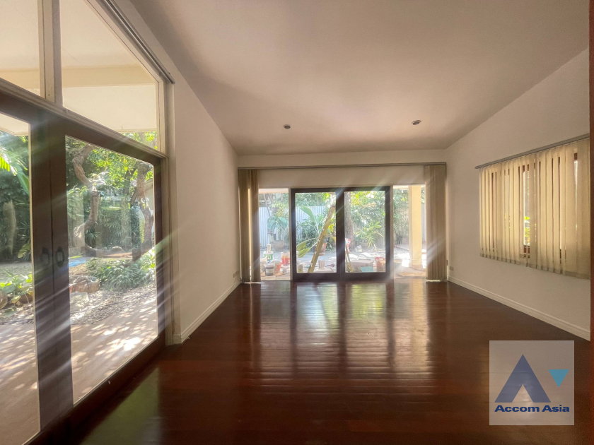 picture 🔼🔽 AccomA 📩 Home Office 3 BR House in Klong Tan (90248) - 10/20