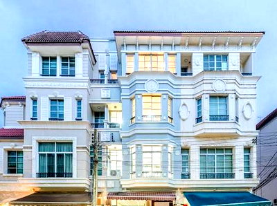 เช่าทาวน์โฮม สภาการพยาบาลแห่งประเทศไทย : MTR38 ติดถนนเมน เดินทางสะดวก! ให้เช่าบ้านกลางเมือง เดอะ ปารีส รัชวิภา 4 นอน 6 น้ำ ใกล้ SCB Park และทางด่วน แอร์ใหม่กริ๊บ 6 เครื่อง