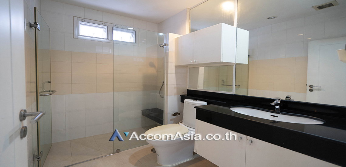 รูป 🔼🔽 AccomA 📩 Modern condominium with open space and wood finishes (AA26581) - รูปที่ 14/17