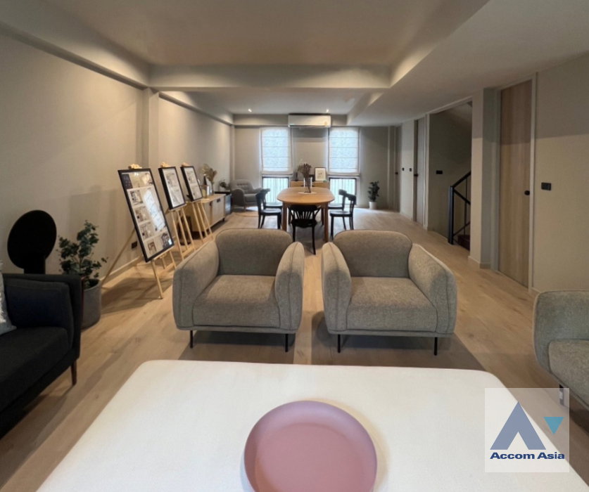 รูป 🔼🔽 AccomA 📩  4 BR House in Phra Khanong Nuea (AA44002) - รูปที่ 2/15