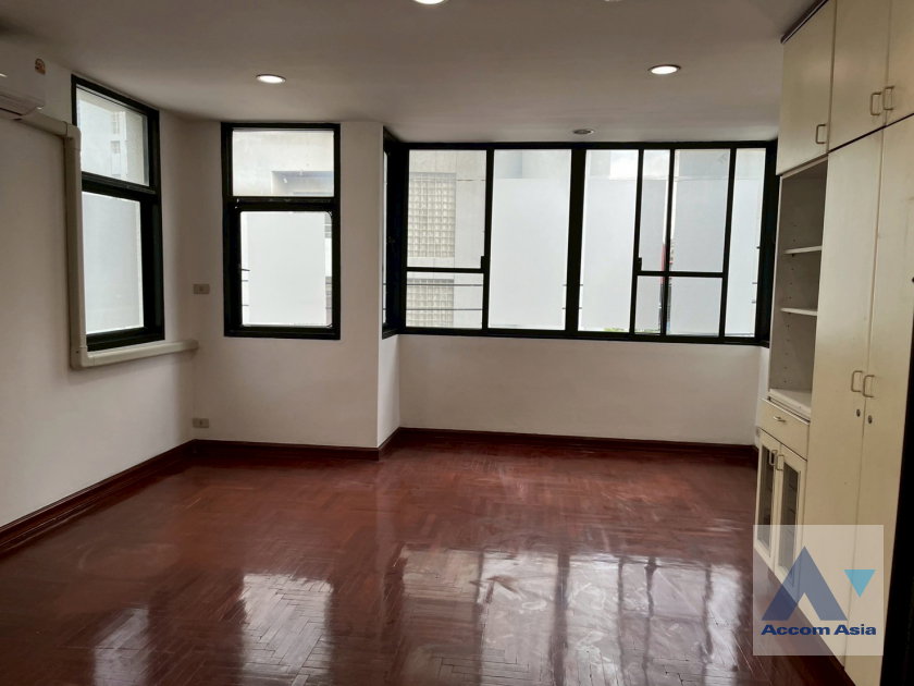 picture 🔼🔽 AccomA 📩  4 BR Townhouse in  Lumphini (AA44375) - 9/15