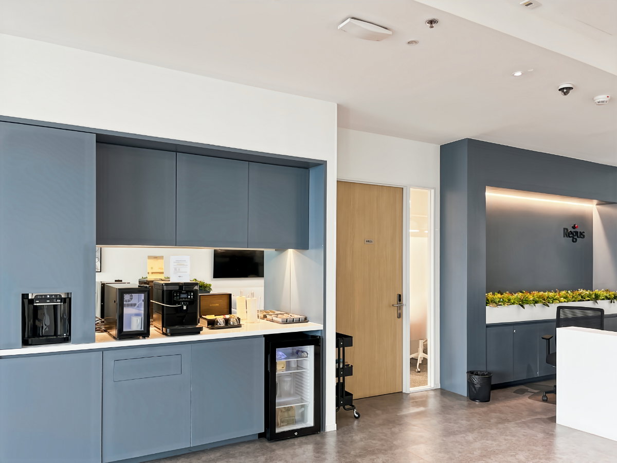 picture Fully serviced private office space for you and your team in Regus WHA Tower - 5/5