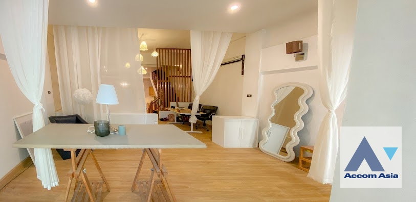 รูป 🔼🔽 AccomA 📩 Pet friendly 4 BR Townhouse in Phra Khanong Nuea (AA25149) - รูปที่ 3/7