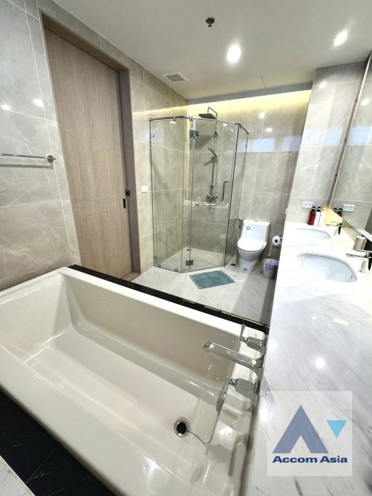 picture 🔼🔽 AccomA 📩 Newly renovated 3 BR Condominium @Royal Saladaeng (AA45328) - 16/18