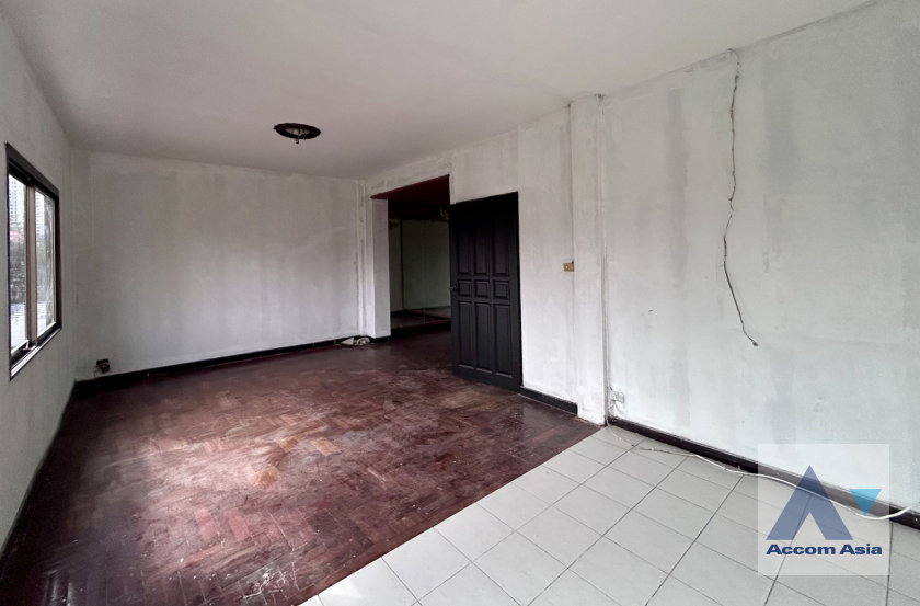 picture 🔼🔽 AccomA 📩 Home Office 5 BR Townhouse in Khlong Tan Nuea (AA45071) - 10/20