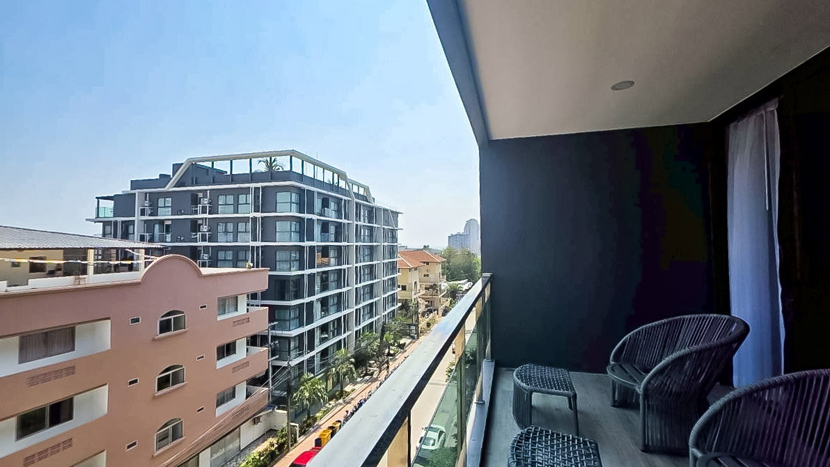 รูป Condo for Sale Tropicana Condotel Pratumnak Spacious Layout - รูปที่ 16/16