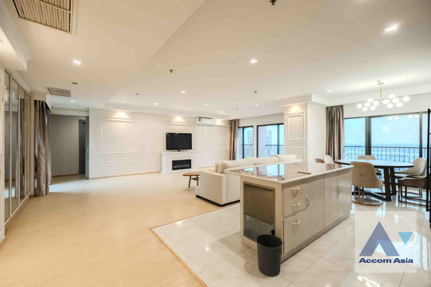 picture 🔼🔽 AccomA 📩 Luxury condo with city view, separate bedroom and closed kitchen (AA34367) - 2/18