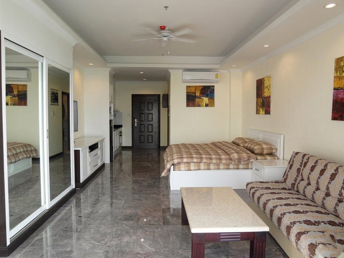 รูป Luxury Studio Condo for Sale in Jomtien Pattaya at View Talay 8 - รูปที่ 1/12