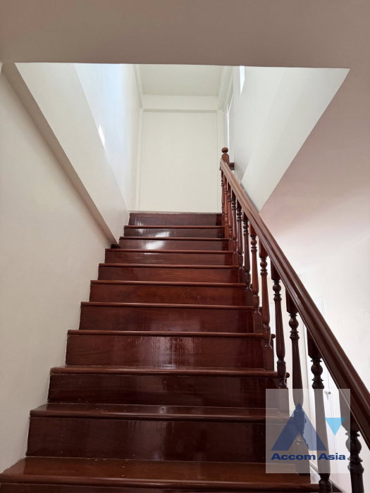 รูป 🔼🔽 AccomA 📩 Home Office 4 BR Townhouse in Yan Nawa (AA45870) - รูปที่ 6/20