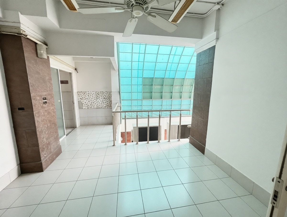 รูป 🌿 **VS0026 🏢 ตึก 8 สำนักงาน พระราม 9 ขาย 65 ล้าน 🚆 ใกล้ MRT พระราม 9 | หน้าโรงพยาบาลพระราม 9** - รูปที่ 17/25