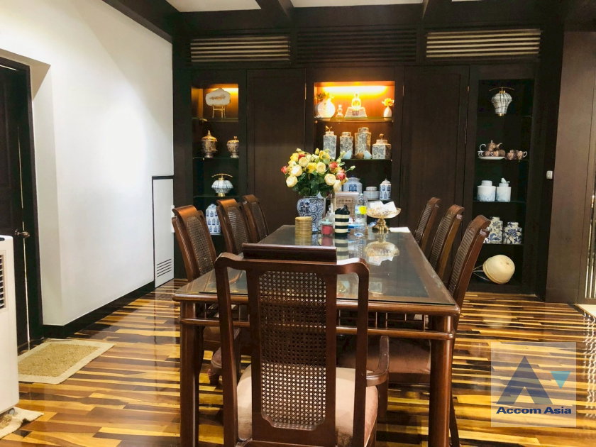 picture 🔼🔽 AccomA 📩  5 BR Townhouse @Modern style (AA43471) - 8/20