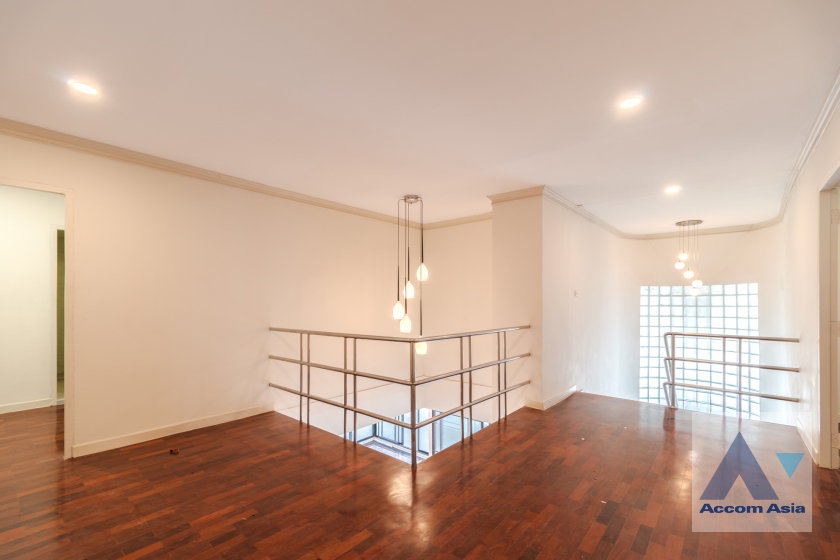picture 🔼🔽 AccomA 📩 Pet friendly,Duplex Condo 3 BR Condominium @Regent On The Park 1 (AA30220) - 15/20