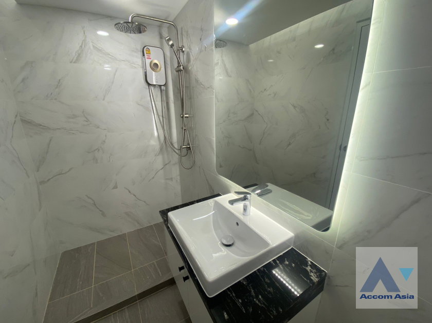 picture 🔼🔽 AccomA 📩  3 BR Condominium @Navin Court (AA34379) - 12/14