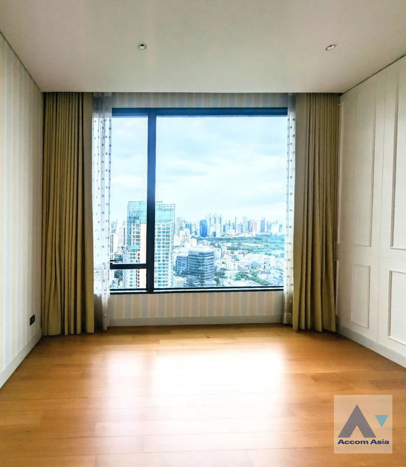 รูป 🔼🔽 AccomA 📩 Newly renovated 3 BR Condominium @Sindhorn Residence (AA41685) - รูปที่ 4/9