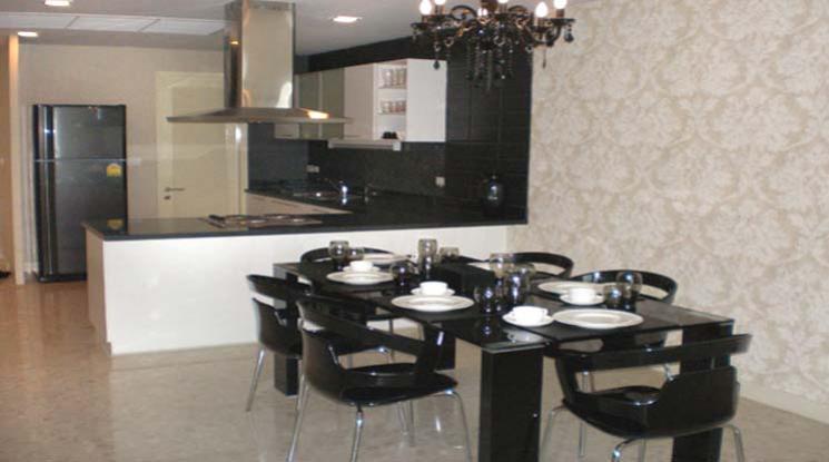 picture 🔼🔽 AccomA 📩 Modern condo with full light, built-ins and BTS access (1512272) - 3/7